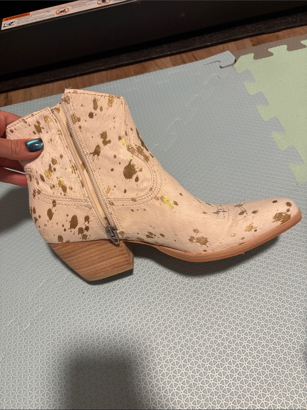 Dolce Vita White Ankle Boots with Gold Speckle - Picture 4 of 6